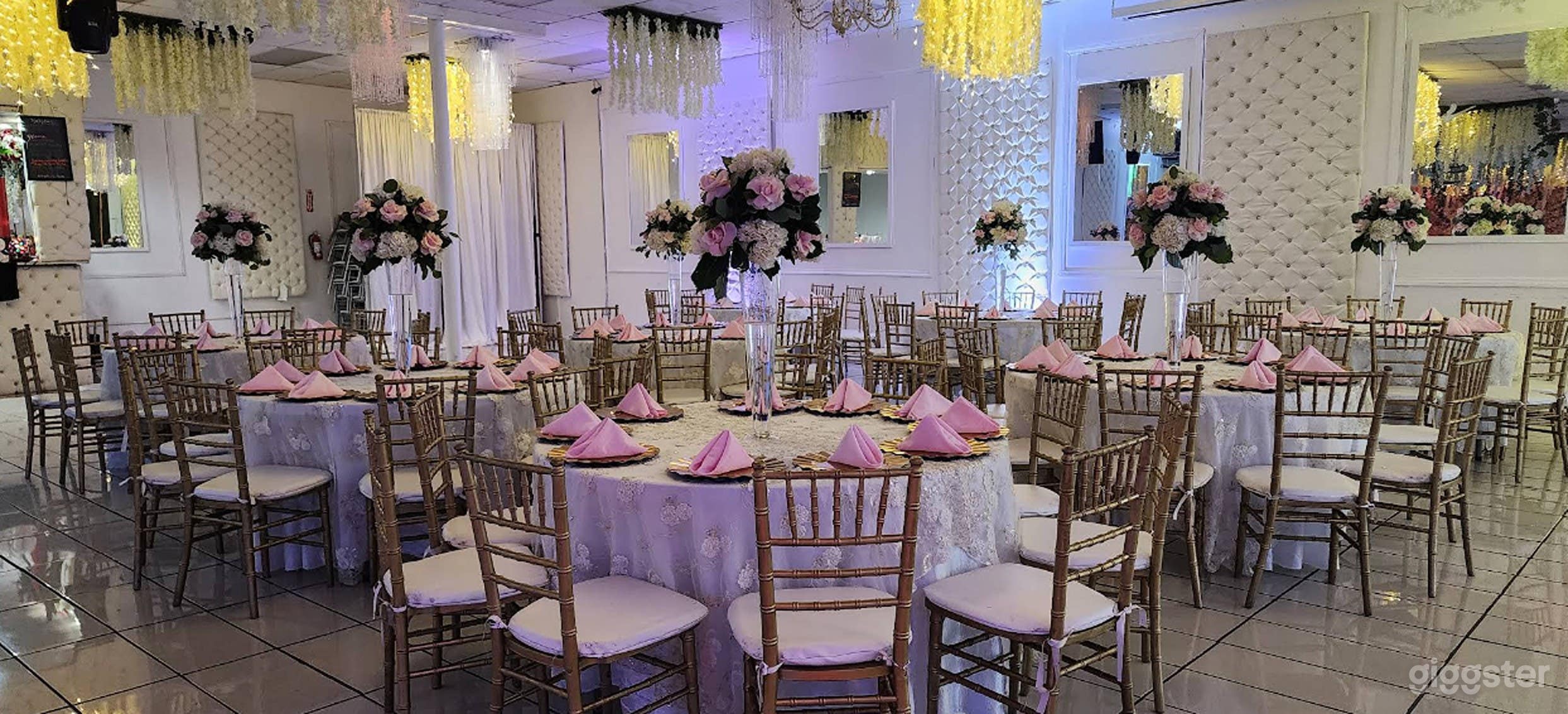 Versatile 30x80 ft Indoor Venue Photo 3