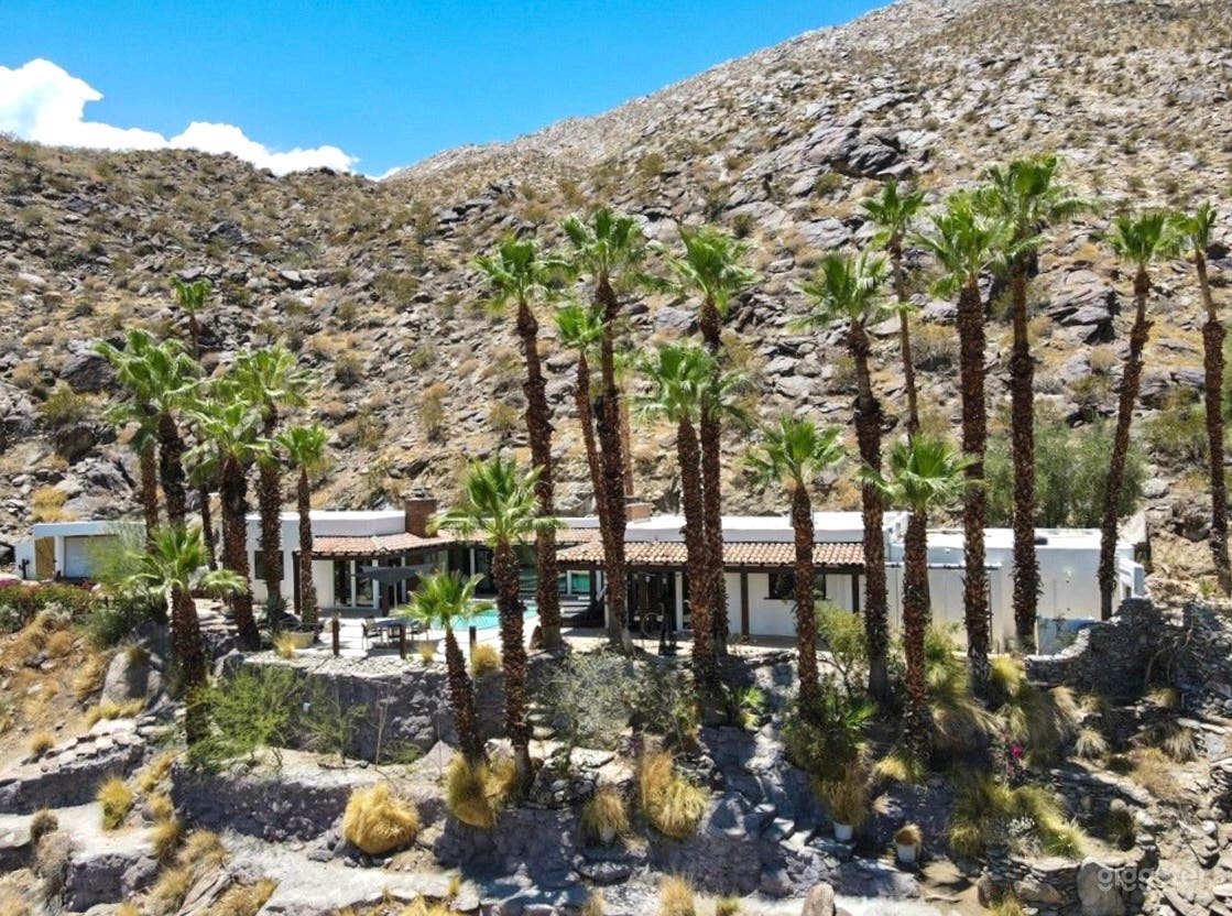 At the foot of San Jacinto Mountains