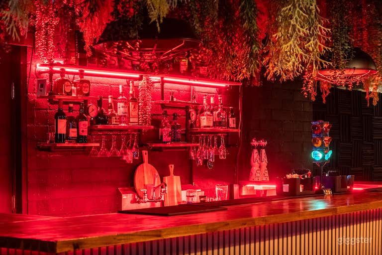  Night Club w/ Bar, Sound system, Outdoor, Patio 