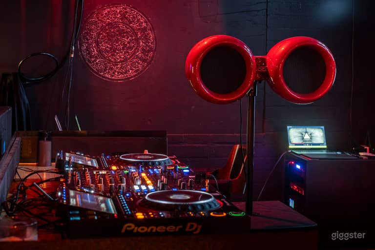  Night Club w/ Bar, Sound system, Outdoor, Patio 