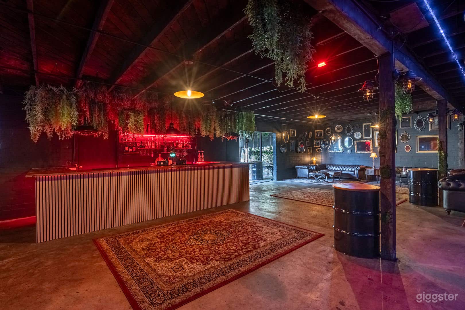 Night Club w/ Bar, Sound system, Outdoor, Patio Photo 2