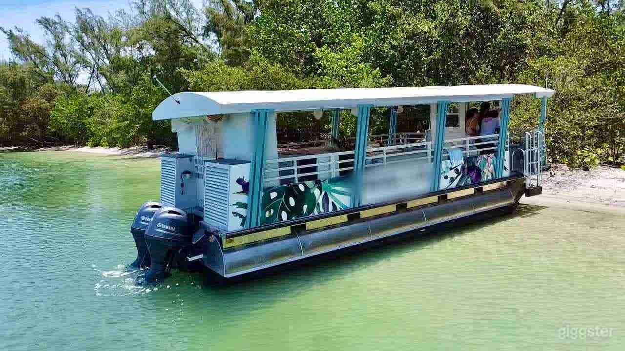 35’ MOANA BOAT  Photo 1