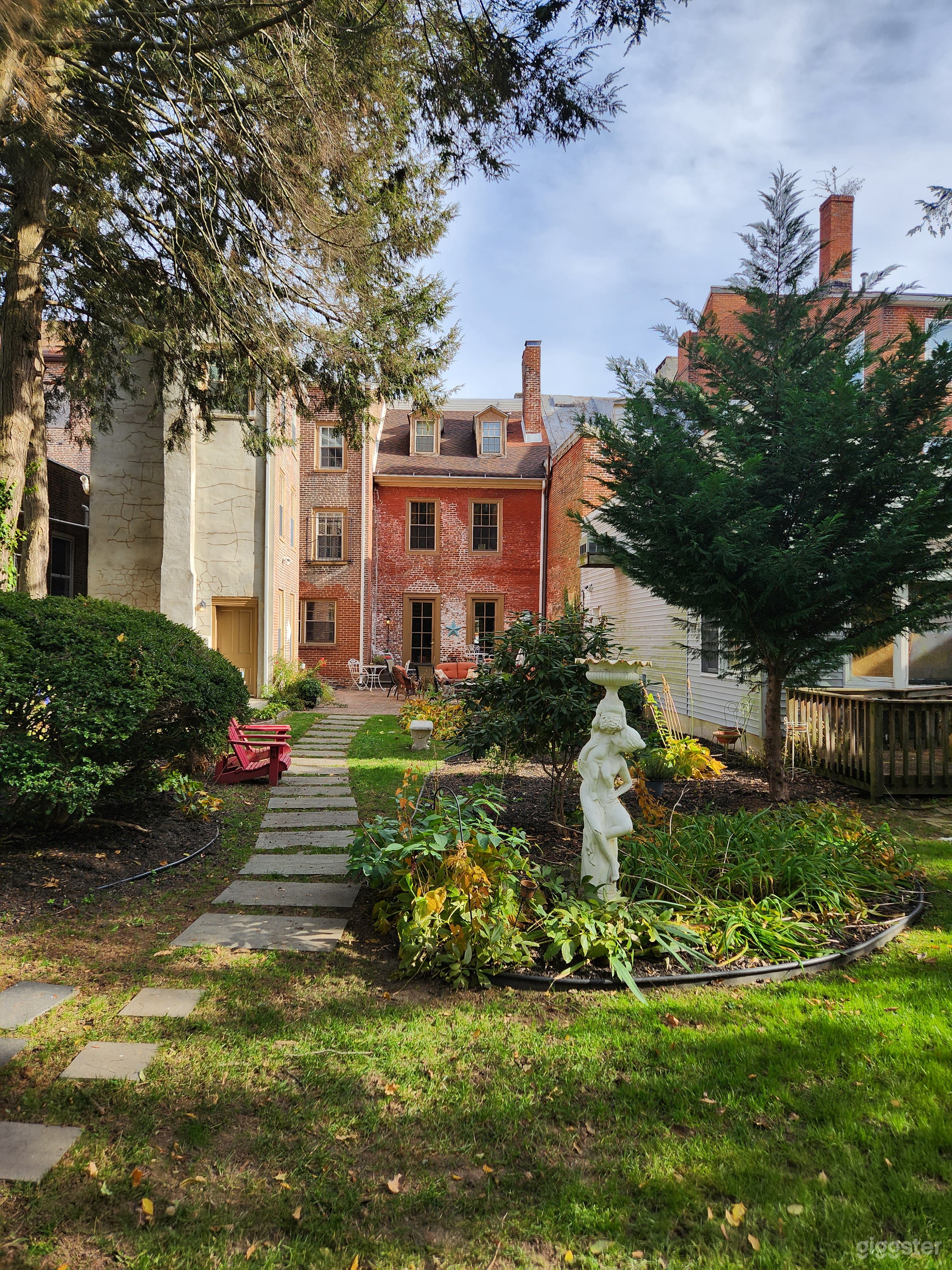 Shapira's Vintage 1920's - Retro/Wallpapaer/Unique Photo 1