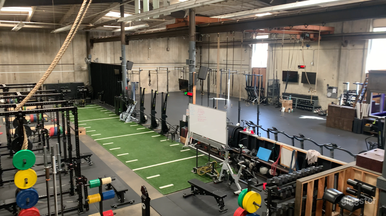  Gimnasio industrial único en su tipo 