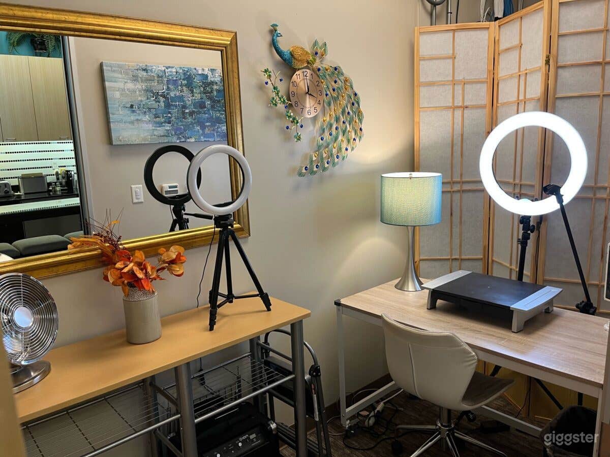 Private room ( Zoom, Podcast Room ) Photo 1