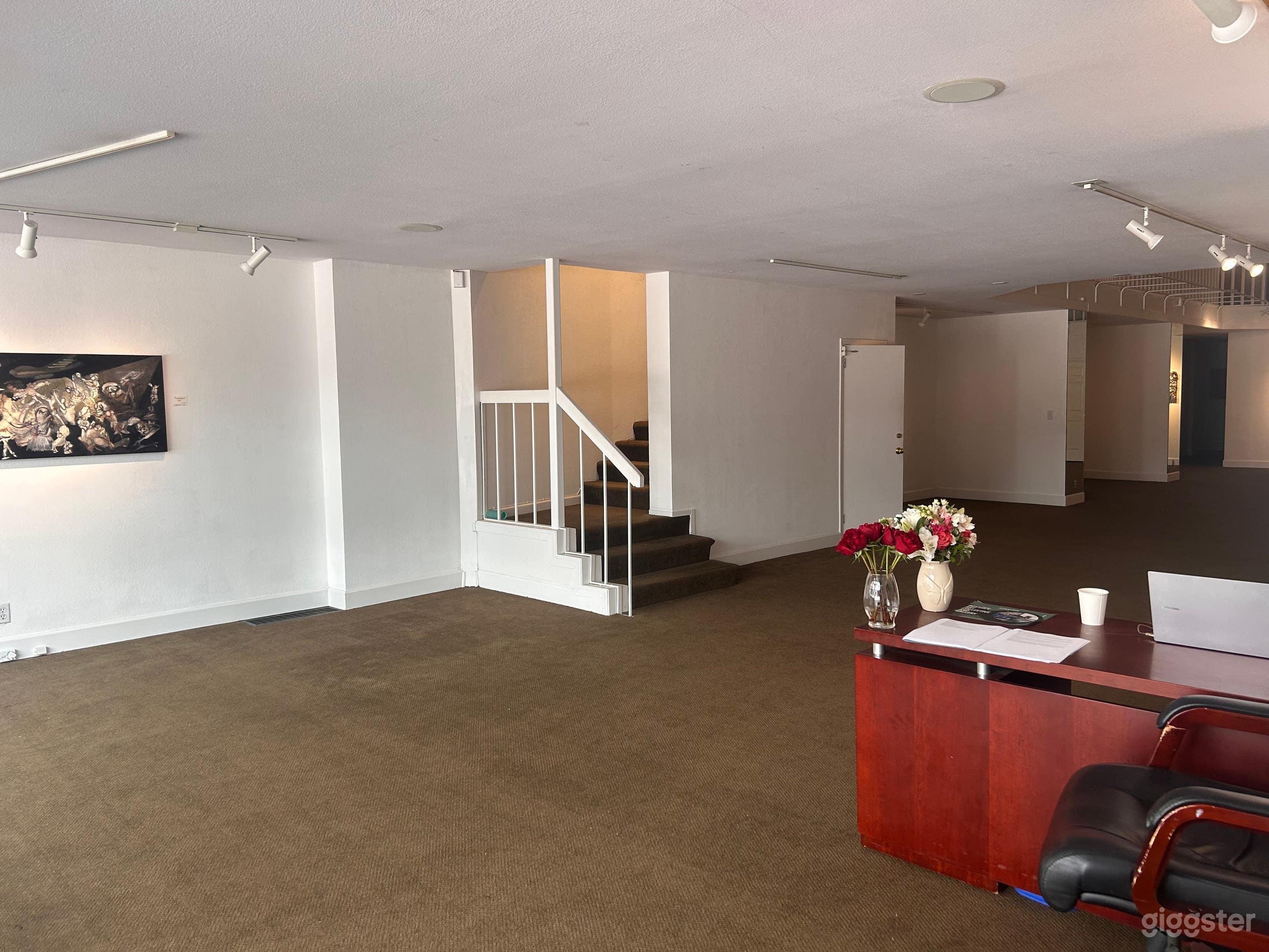 Union Square Old Hollywood Art Gallery Photo 2