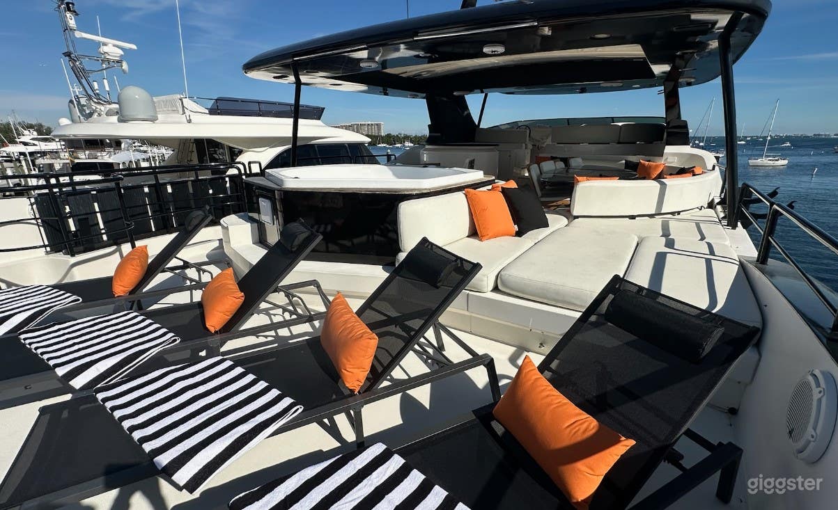 120 Azimut 'Infinity' Photo 4