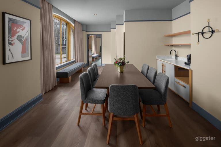  Stylish Hotel Room for Meetings & Conferences 