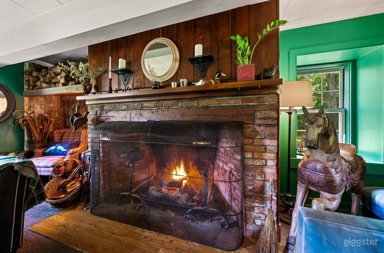 1700s Stone House and Party Barn Photo 4