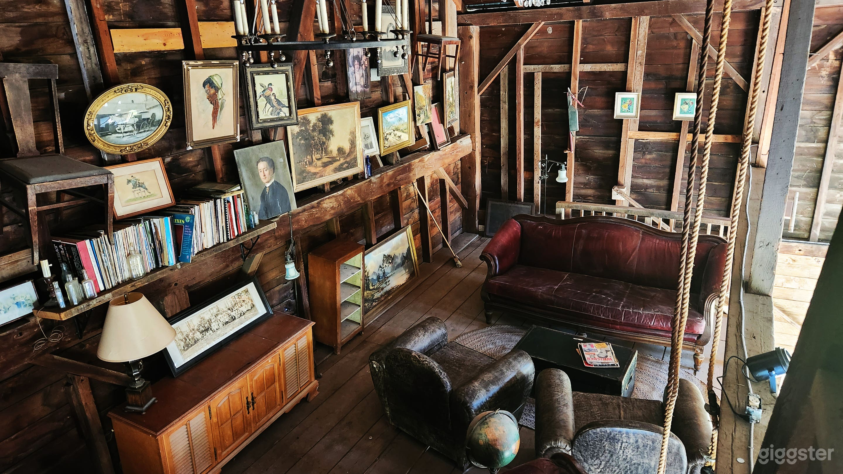 1700s Stone House and Party Barn Photo 2