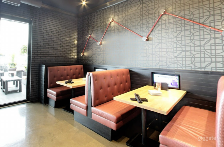  Intimate Mezzanine Lounge 