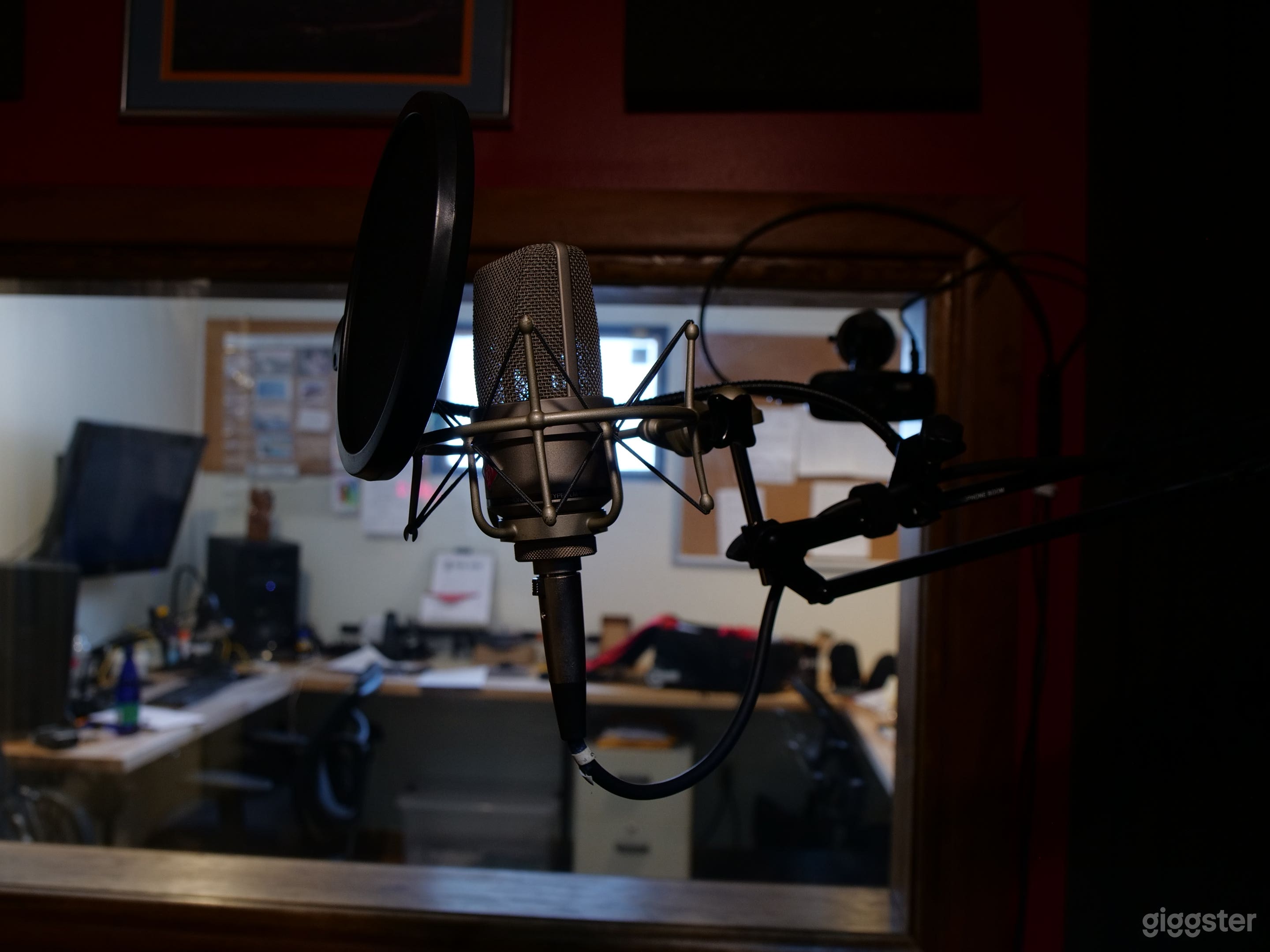Neumann TLM103