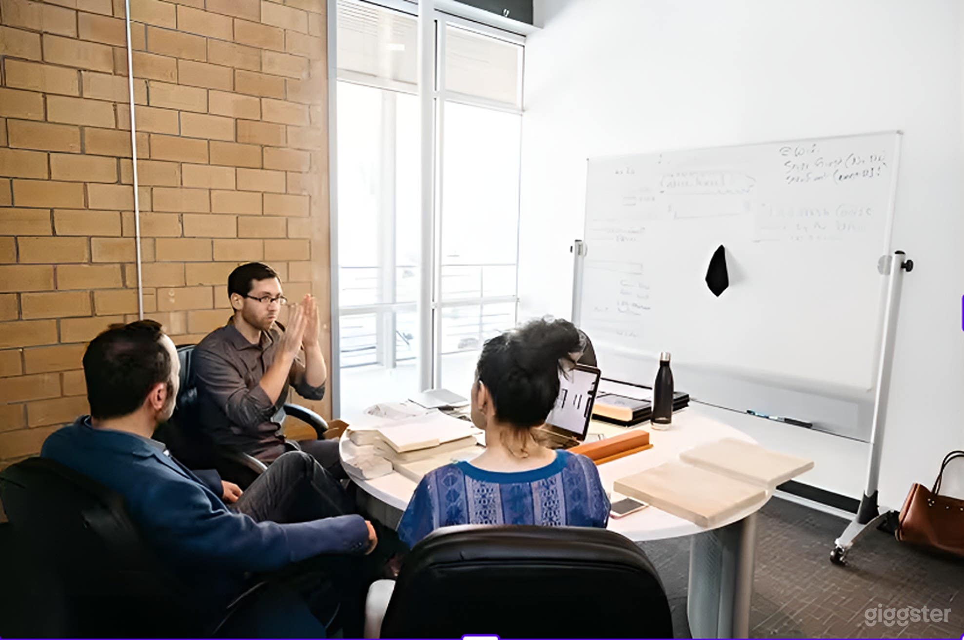 Versatile Conference Room For 8 Photo 2