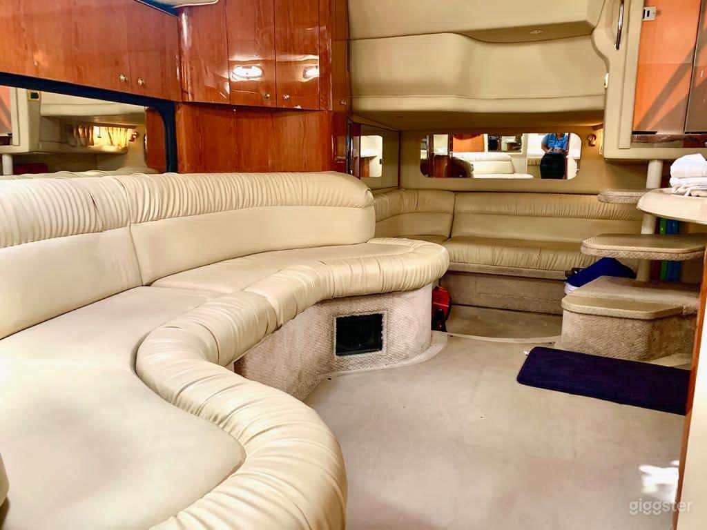 Elegant 40FT Sea Ray Duffy's Party Yacht Space Events Photo 2