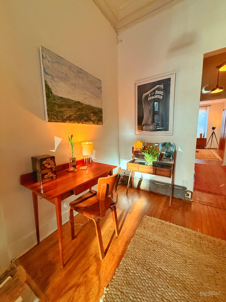  Brownstone Parlour Floor with Large Patio 