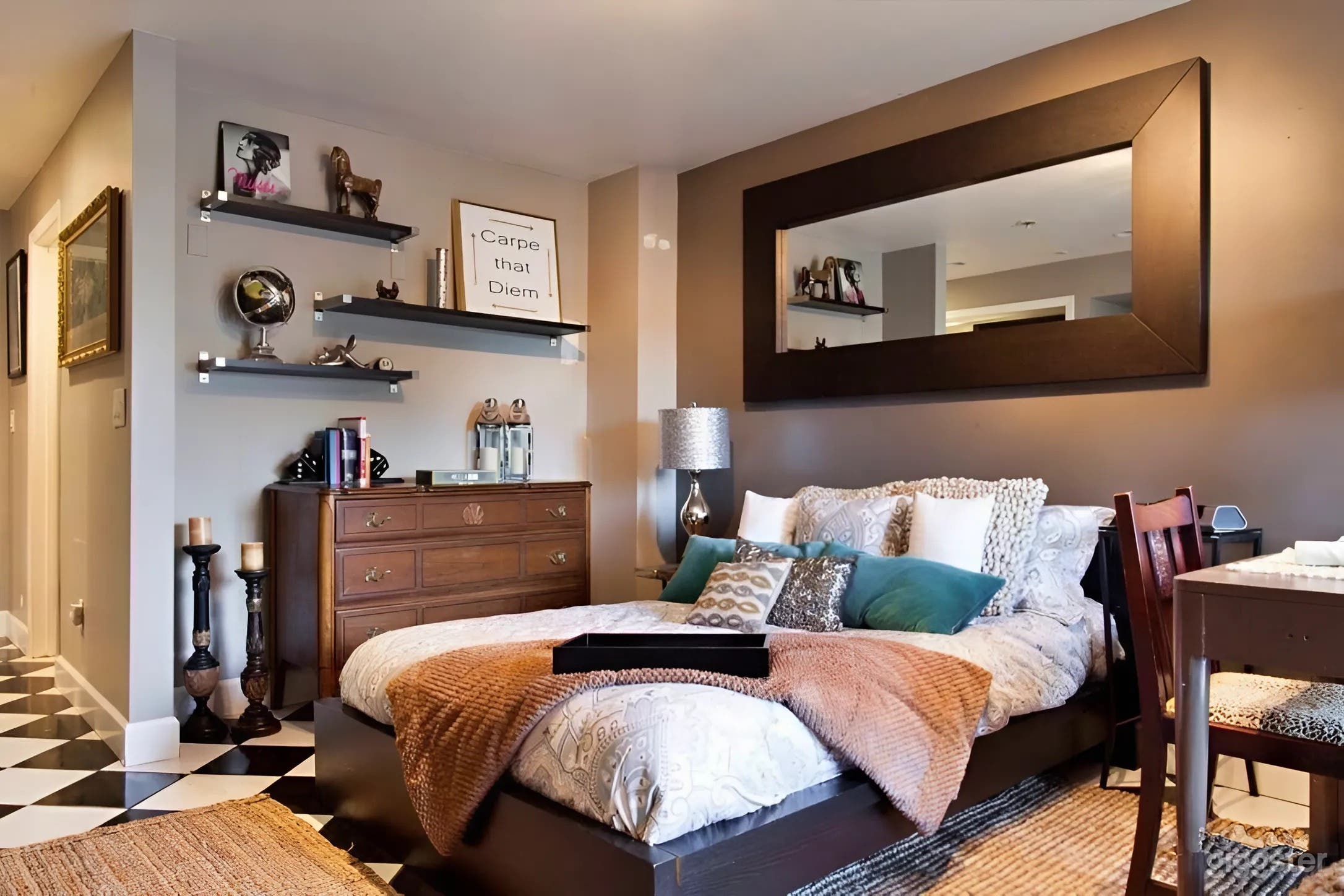 Private Lux Studio Apt. W Garden/Hammock Patio Photo 1