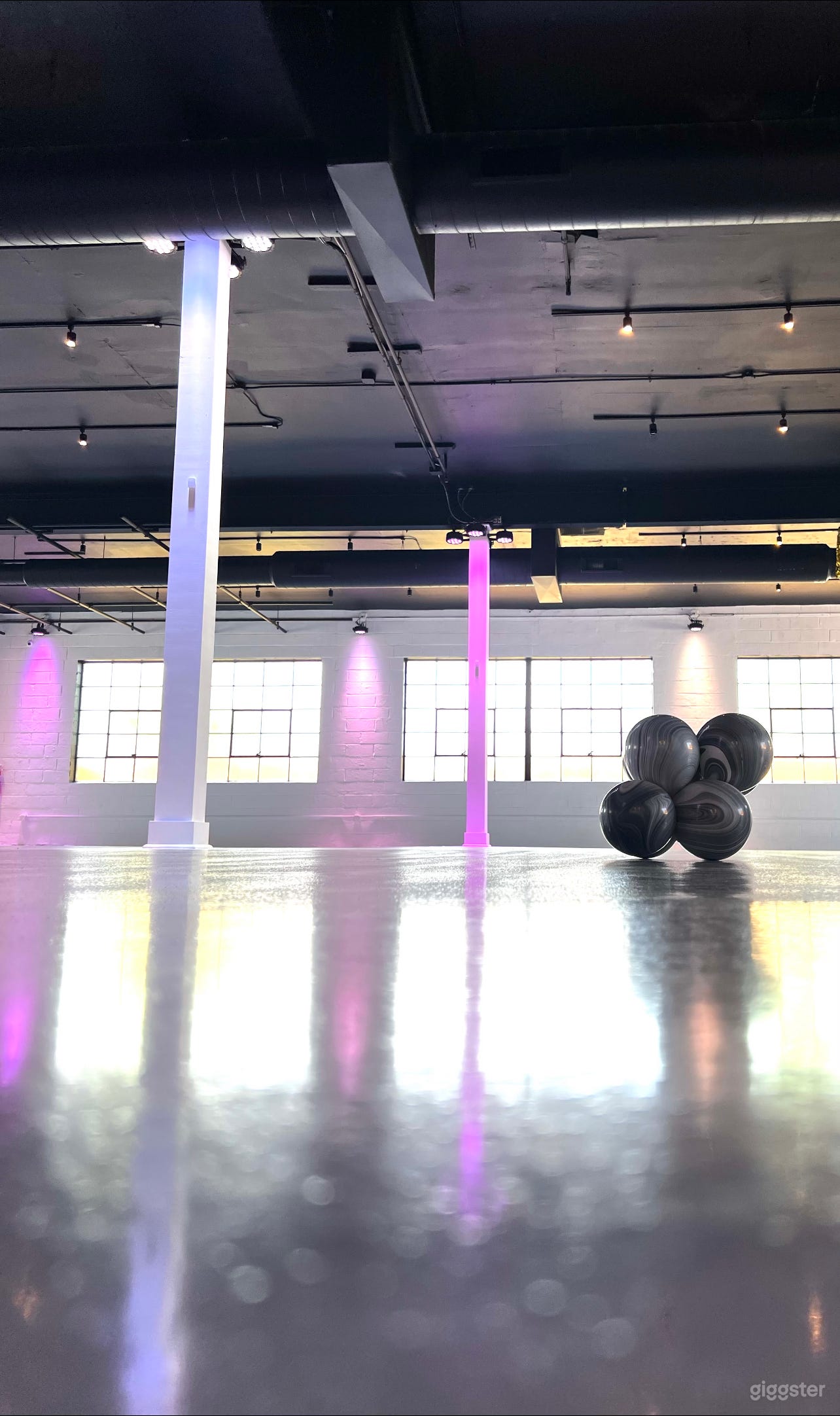 Versatile, customizable blank CANVAS Photo 2