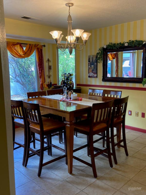 Whimsical, Warm and Inviting Home! Photo 2