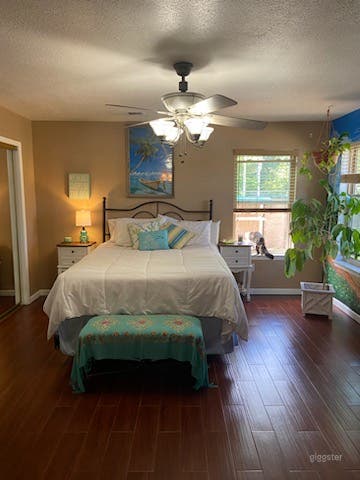  Whimsical, Warm and Inviting Home! 