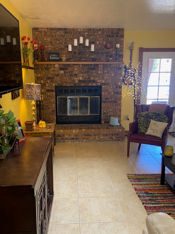  Whimsical, Warm and Inviting Home! 