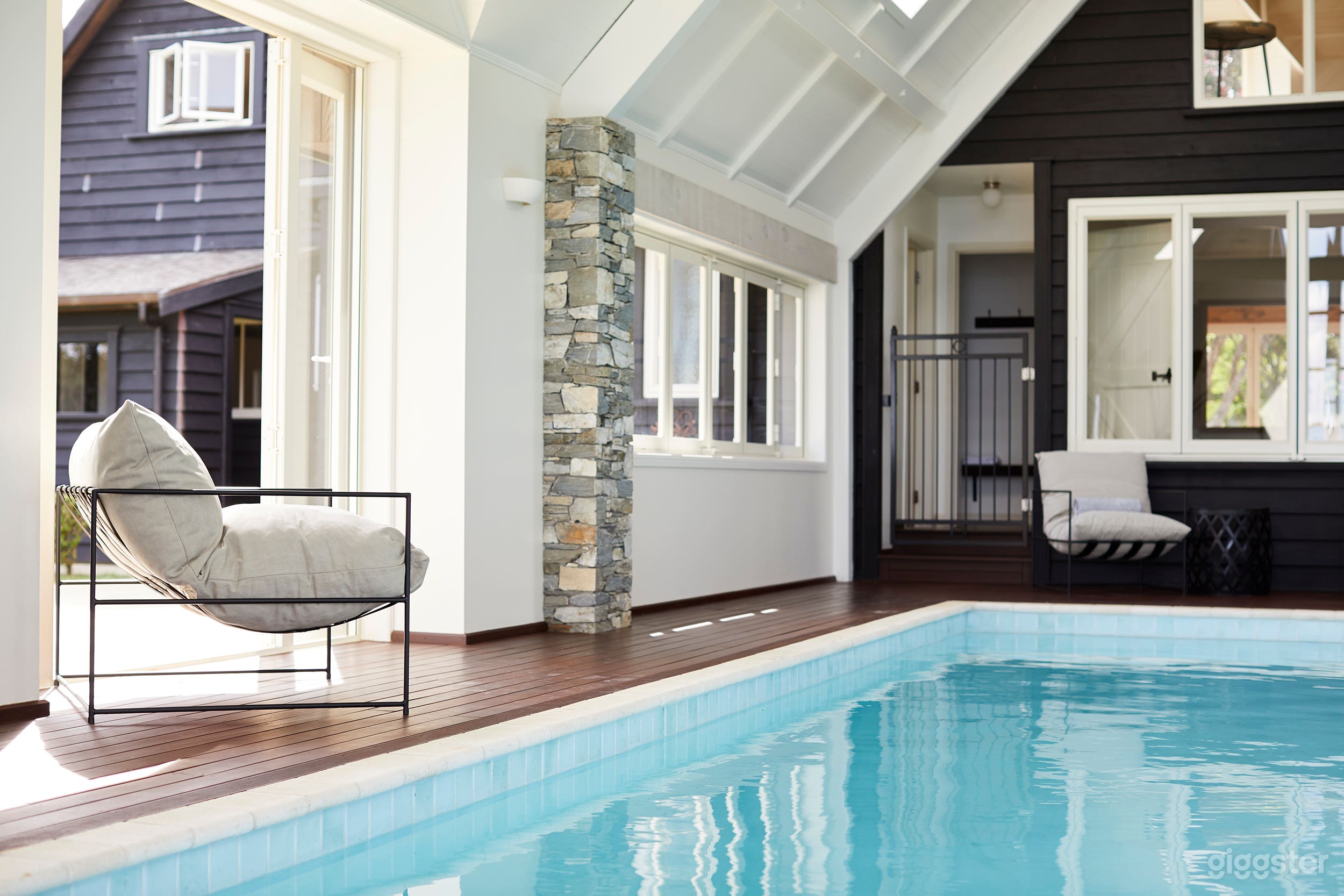 Luxury Pool Room with Pacific Ocean Views Photo 4