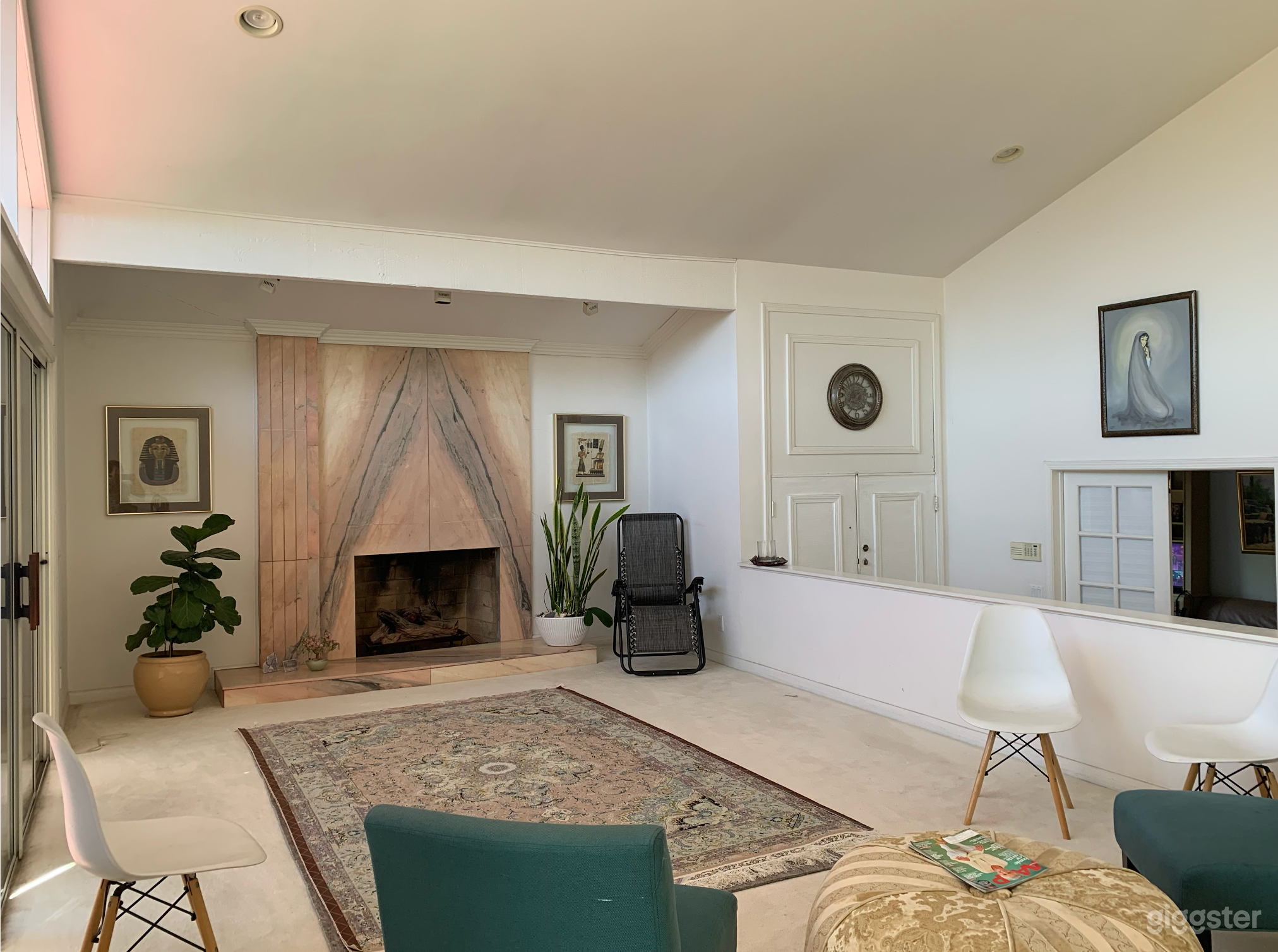 Spacious 5BR Valley Home – Film-Ready &amp; Prod. Friendly! Photo 4