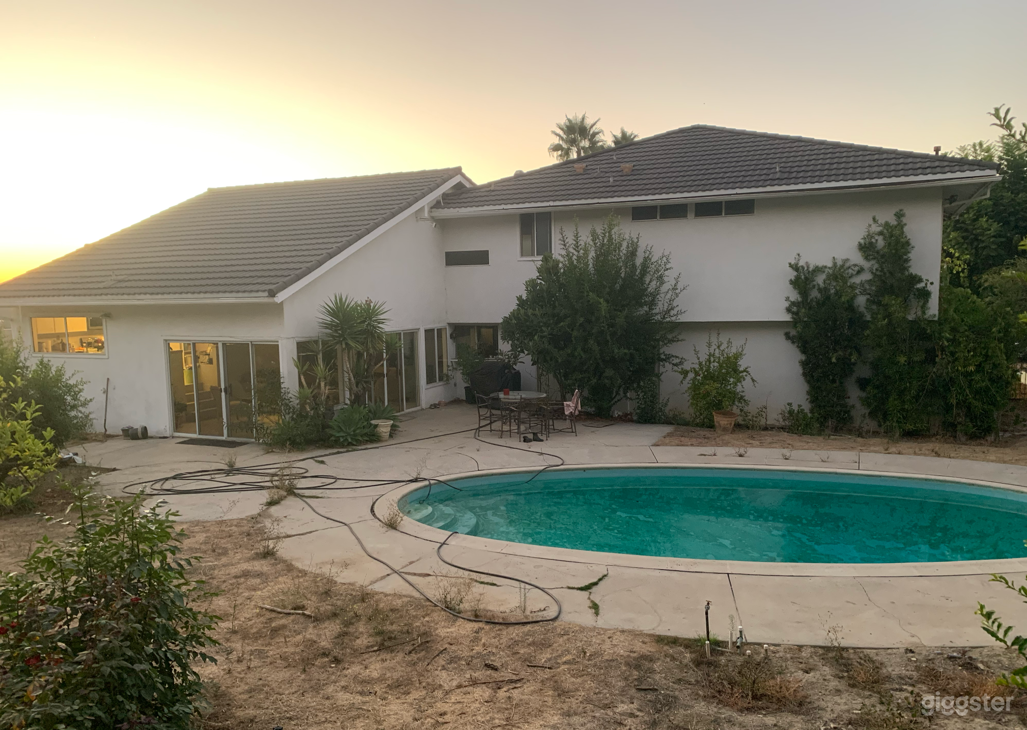 Spacious 5BR Valley Home – Film-Ready &amp; Prod. Friendly! Photo 2