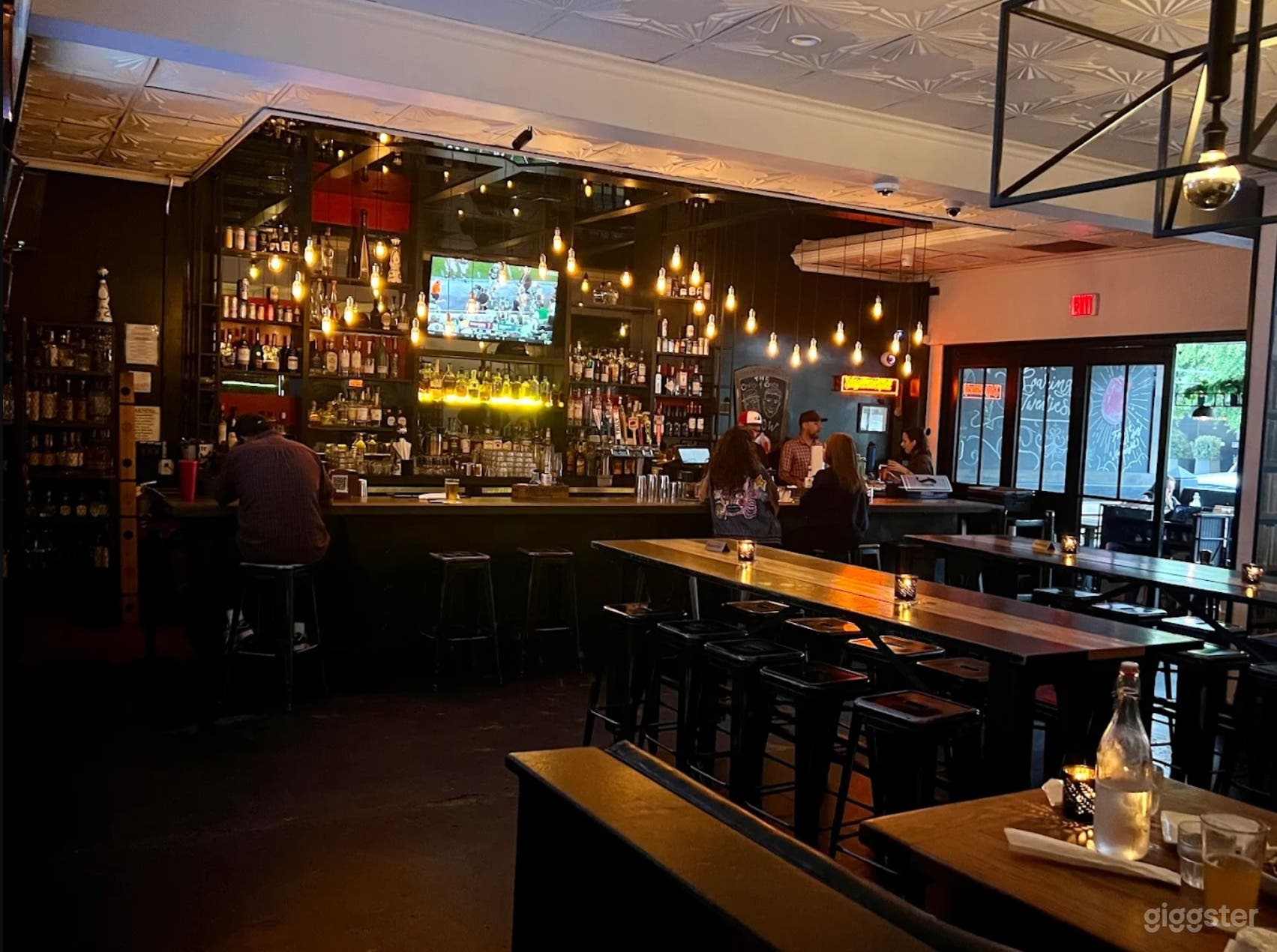 Stylish Urban Bar for Private Events, Brand Activations Photo 3