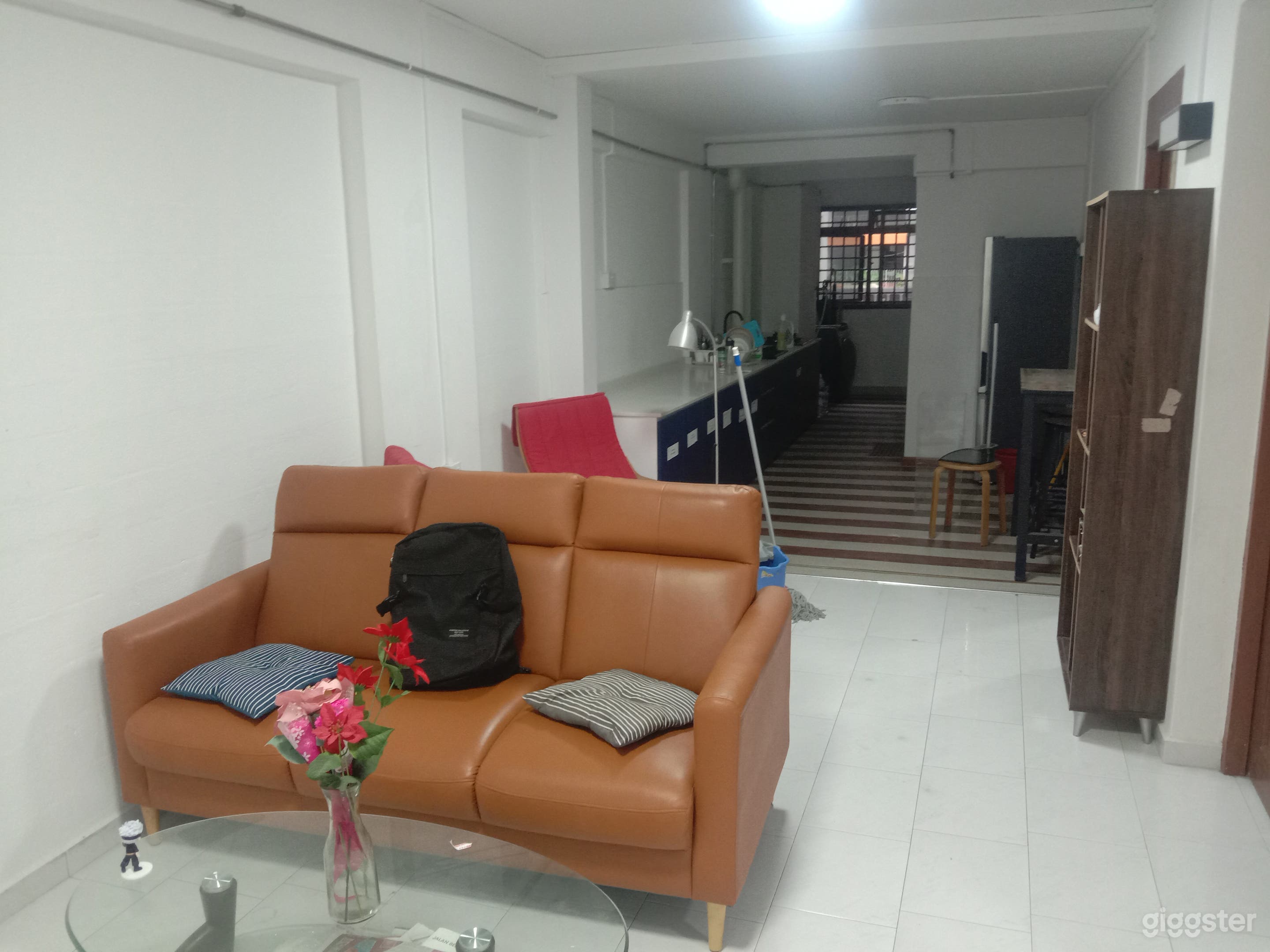 Bright Minimalist 3 Room Flat HDB Photo 2