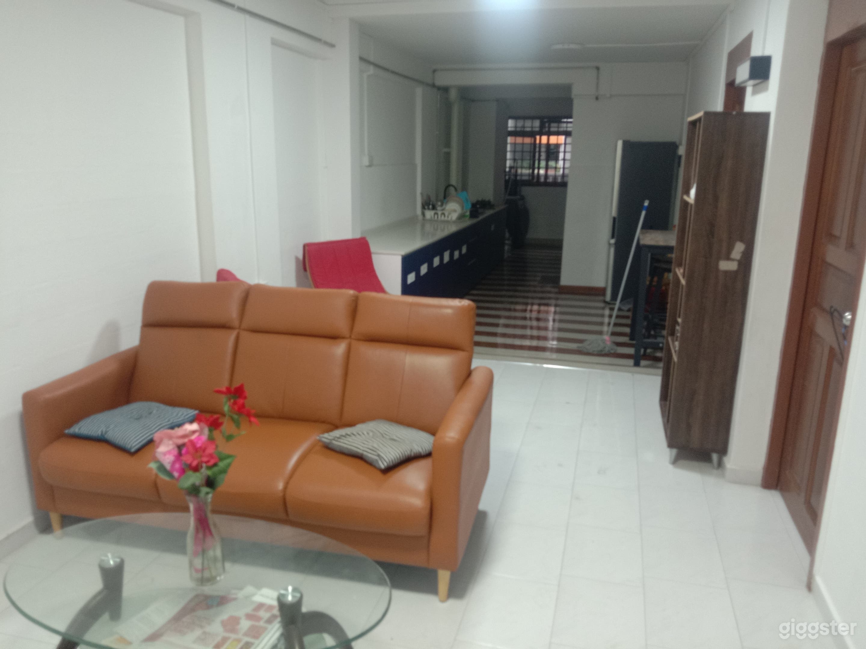 Bright Minimalist 3 Room Flat HDB Photo 3