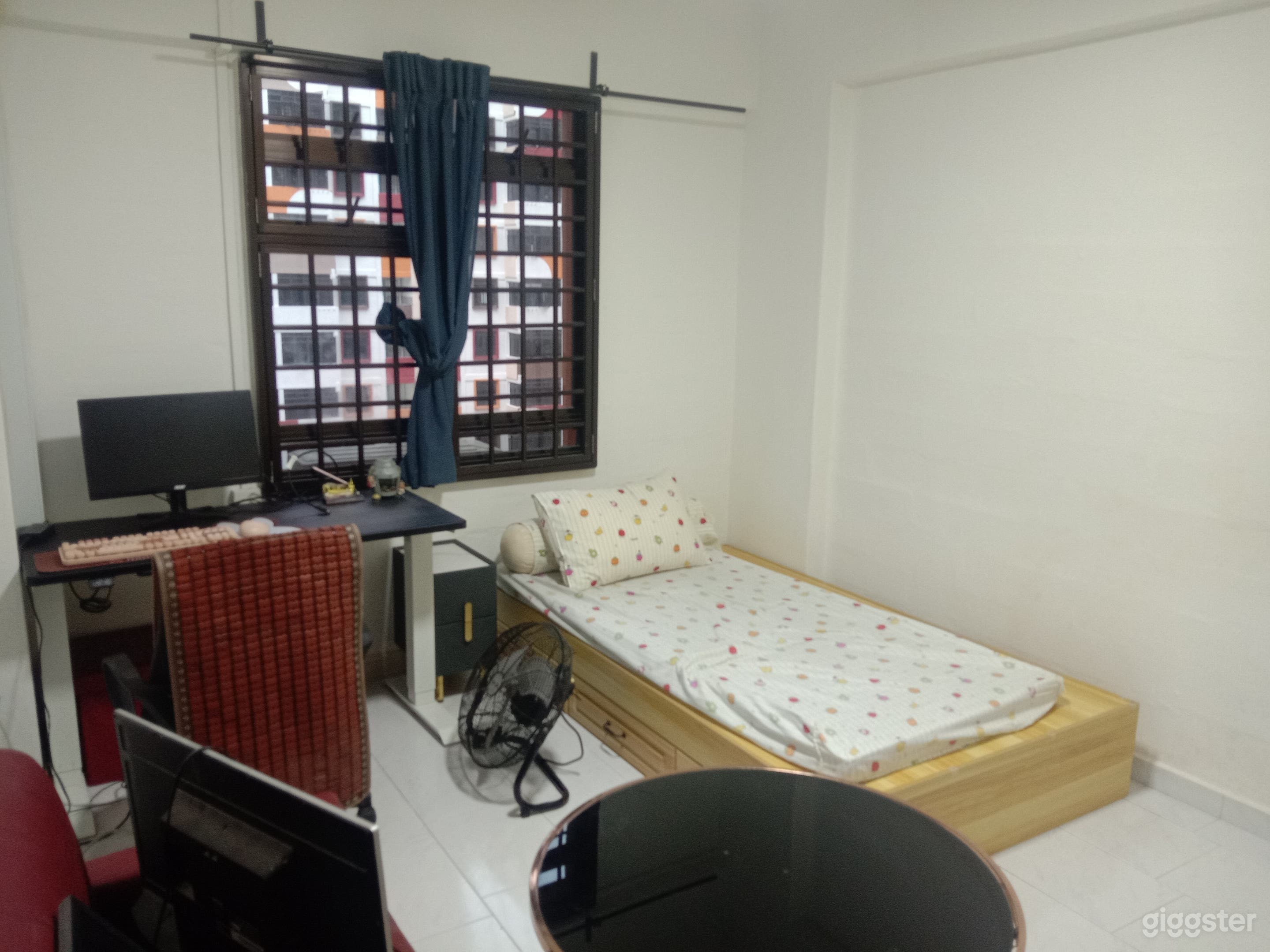 Bright Minimalist 3 Room Flat HDB Photo 4
