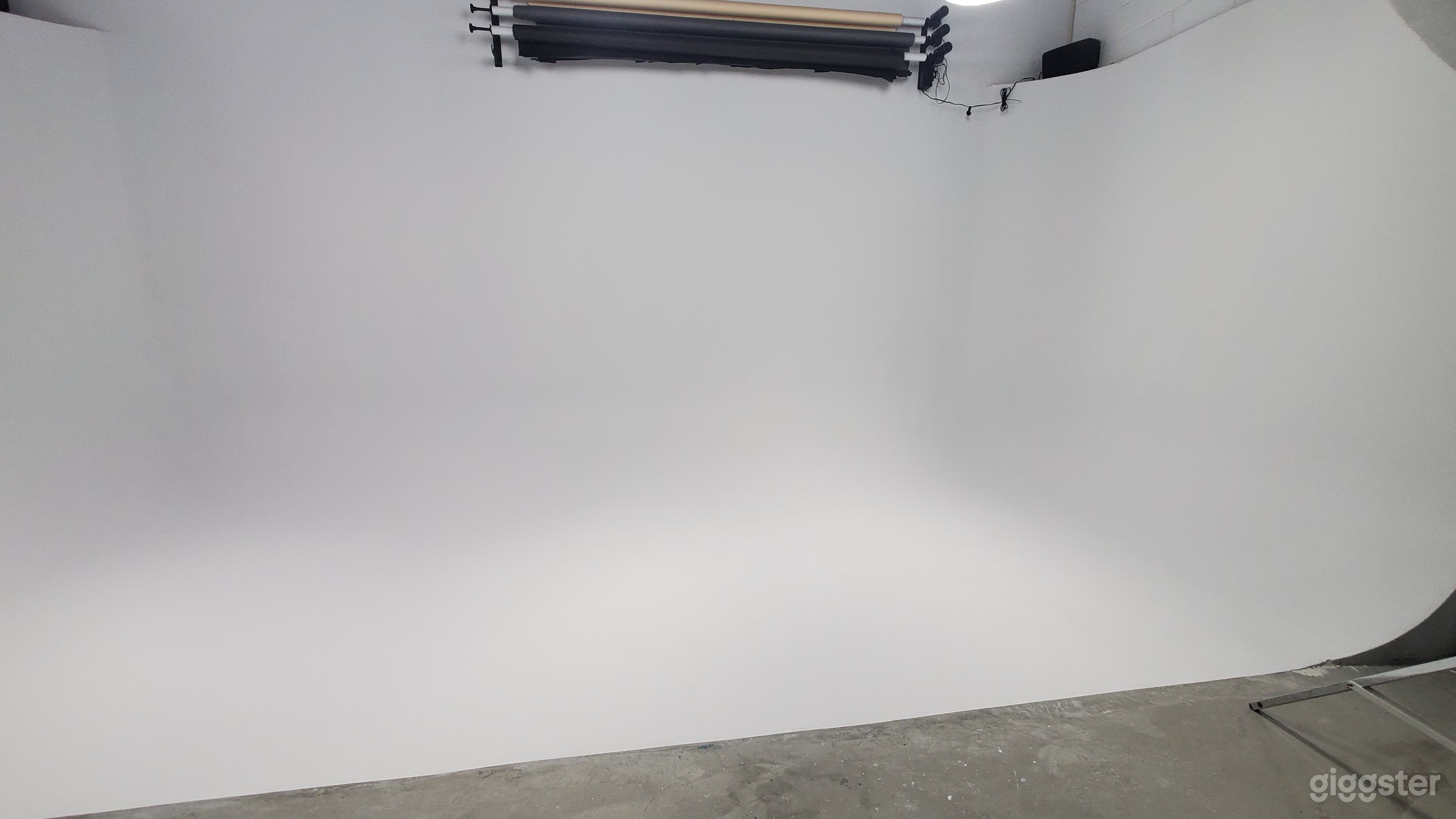 The Bahamas Film&amp;Photo Studio Photo 3