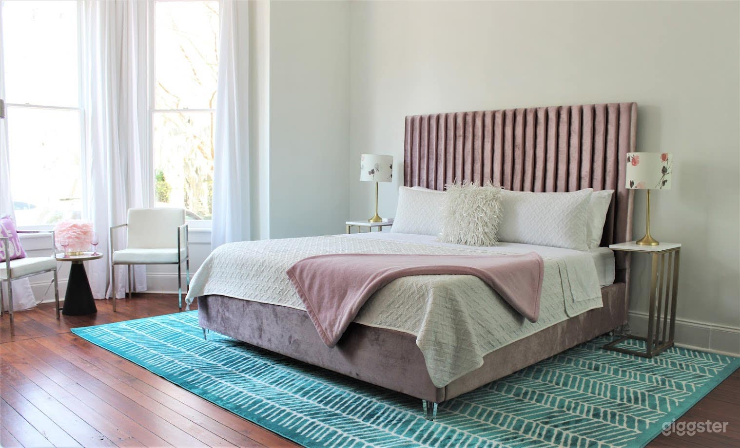 Iconic Pink Victorian Rowhouse Photo 4