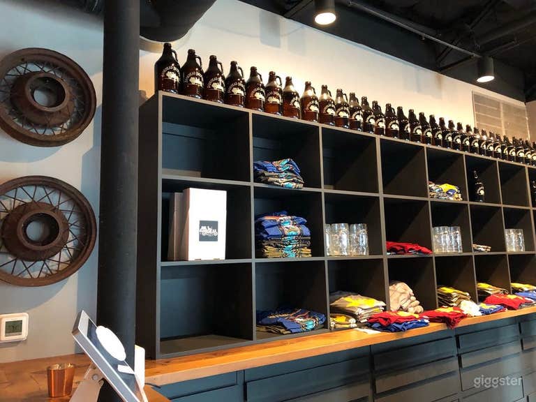  Rustic-Styled Brewpup Eatery and Beer Bar 