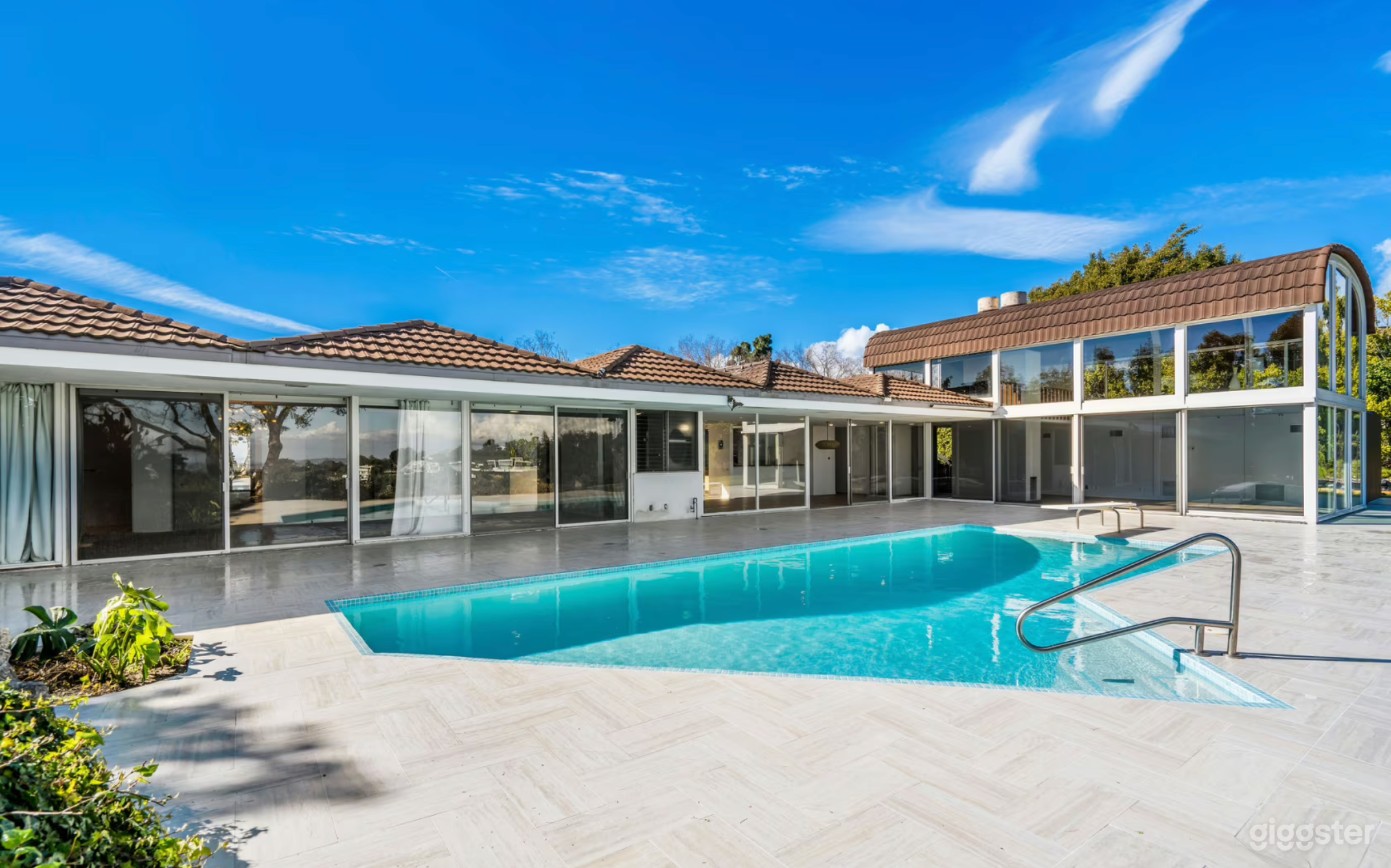 The Lovely Oasis Pool Photo 2