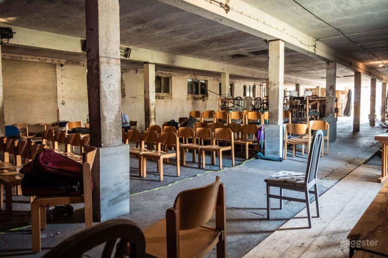  Historisches Lagerhaus-Scheuneninterieur für Filmproduktione 