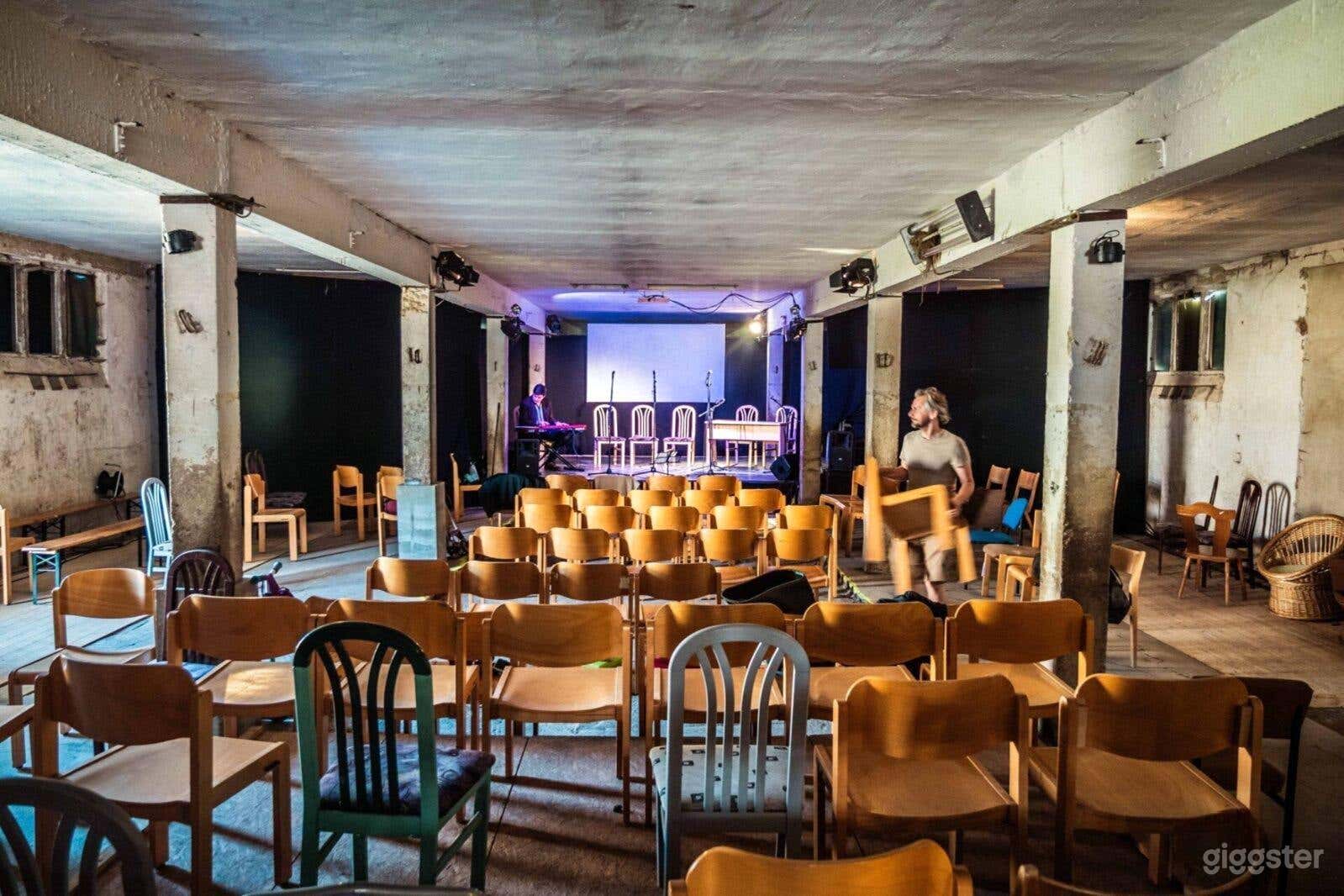 Historisches Lagerhaus-Scheuneninterieur für Filmproduktione Photo 4