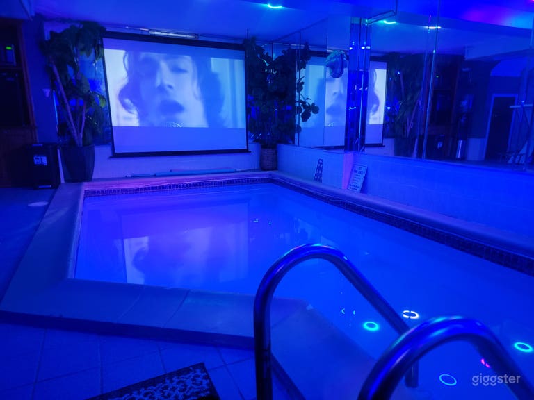  INDOOR POOL NYC STAYCATION  