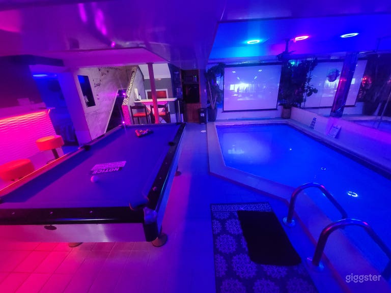  INDOOR POOL NYC STAYCATION  