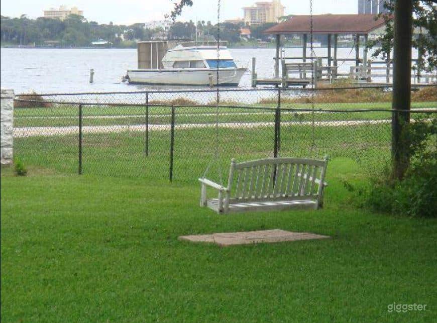 Outdoor Riverfront Lawn Venue Photo 1