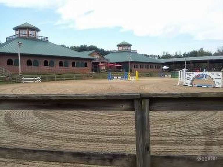  Serene Equestrian Outdoor Arena 300ftx150ft 