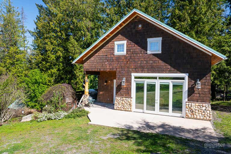  Kootenay Lakeside Sanctuary (Entire Property) 