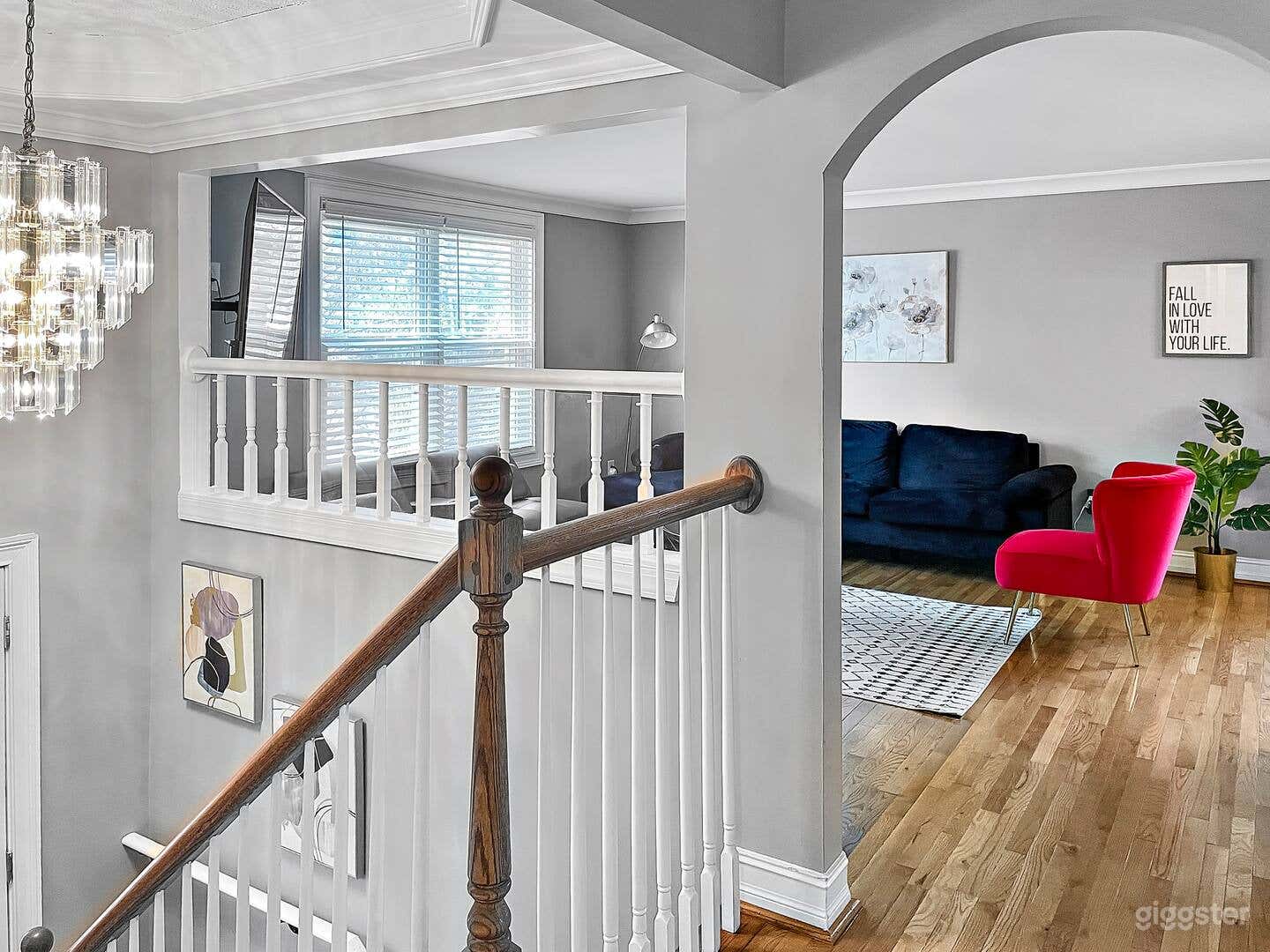 Charming &amp; Spacious 4 Bedroom, 3 Bath Retreat Photo 1