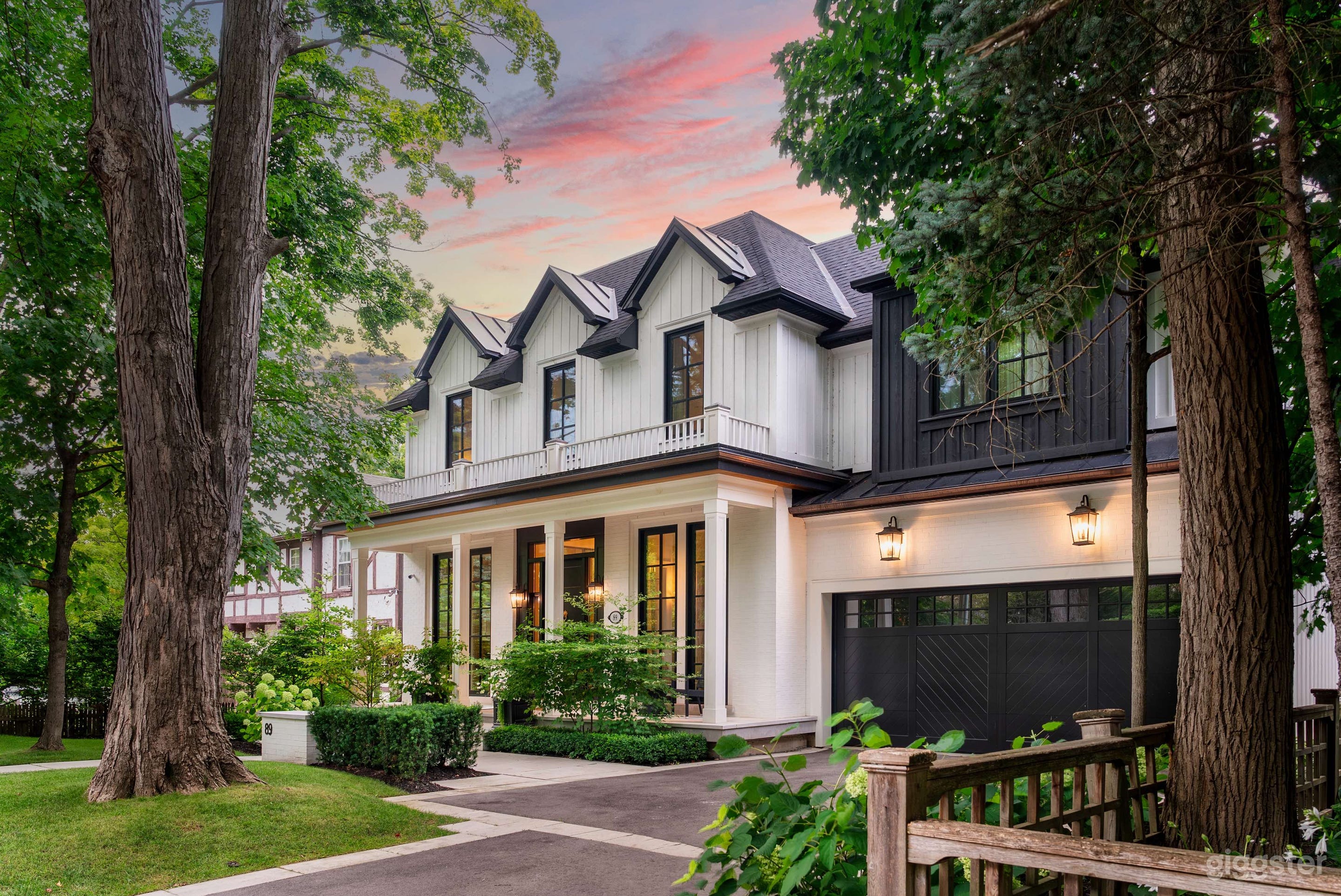 Modern Meets Victorian Home in Olde Oakville Photo 1