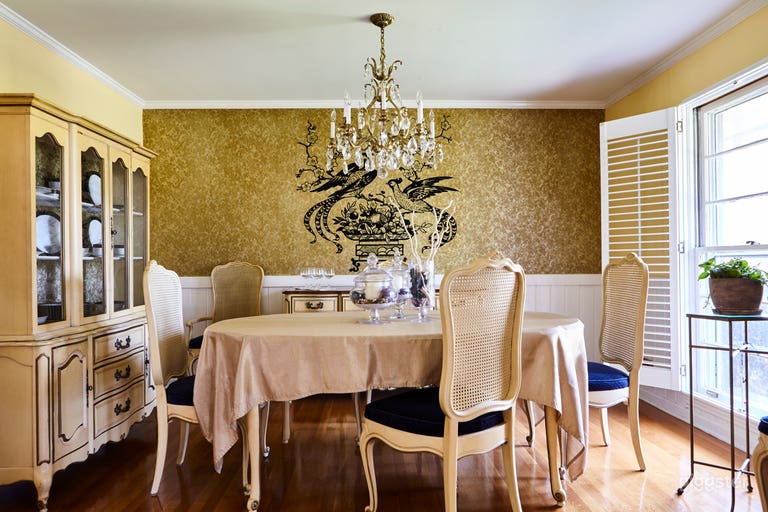  Perfect for Inter-Generational Themed Film Shoot! 