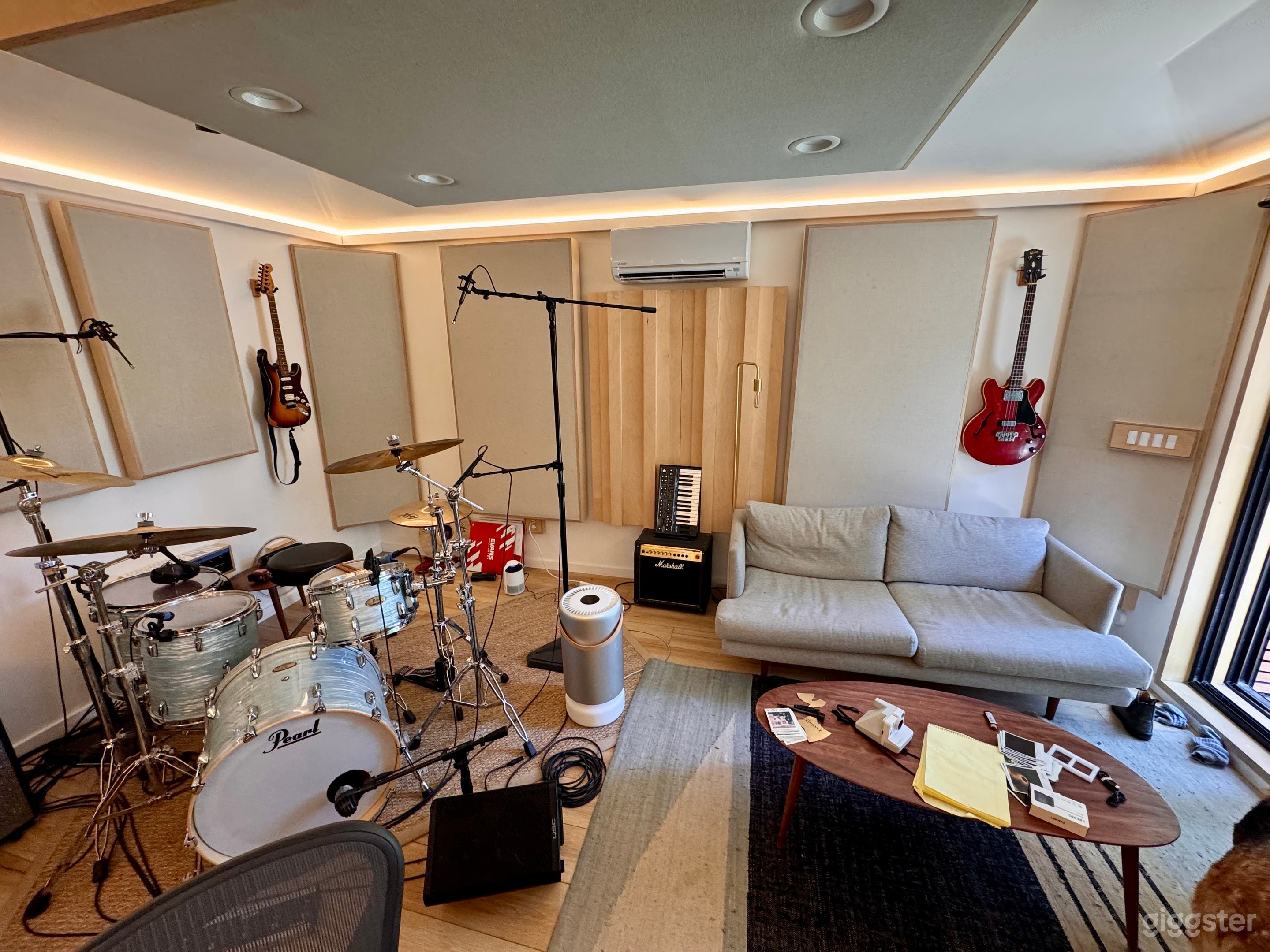 Production room with real drums, instruments, amps Photo 4