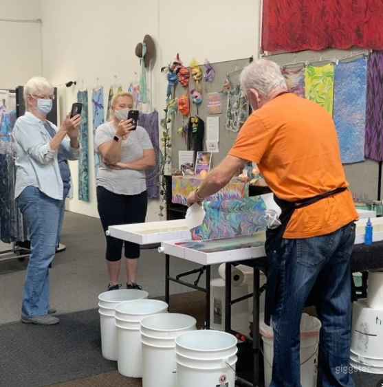 Interactive and Engaging Venue in Huntington Beach Photo 1