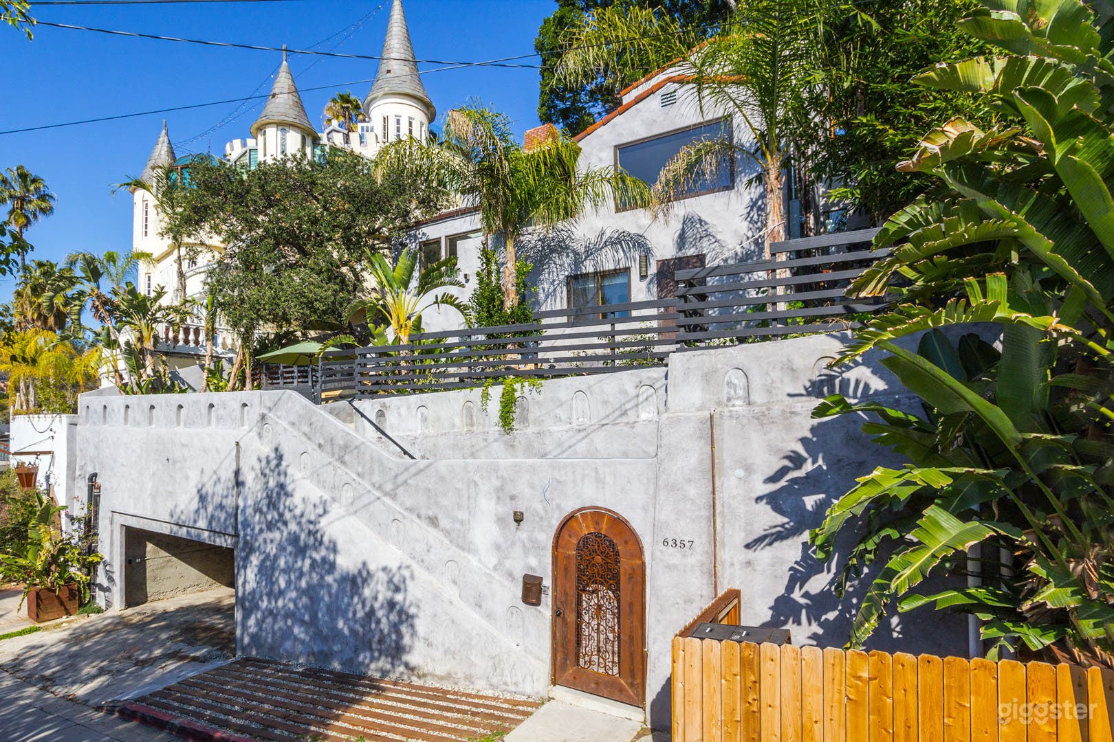 Modern Vintage   Photo 2