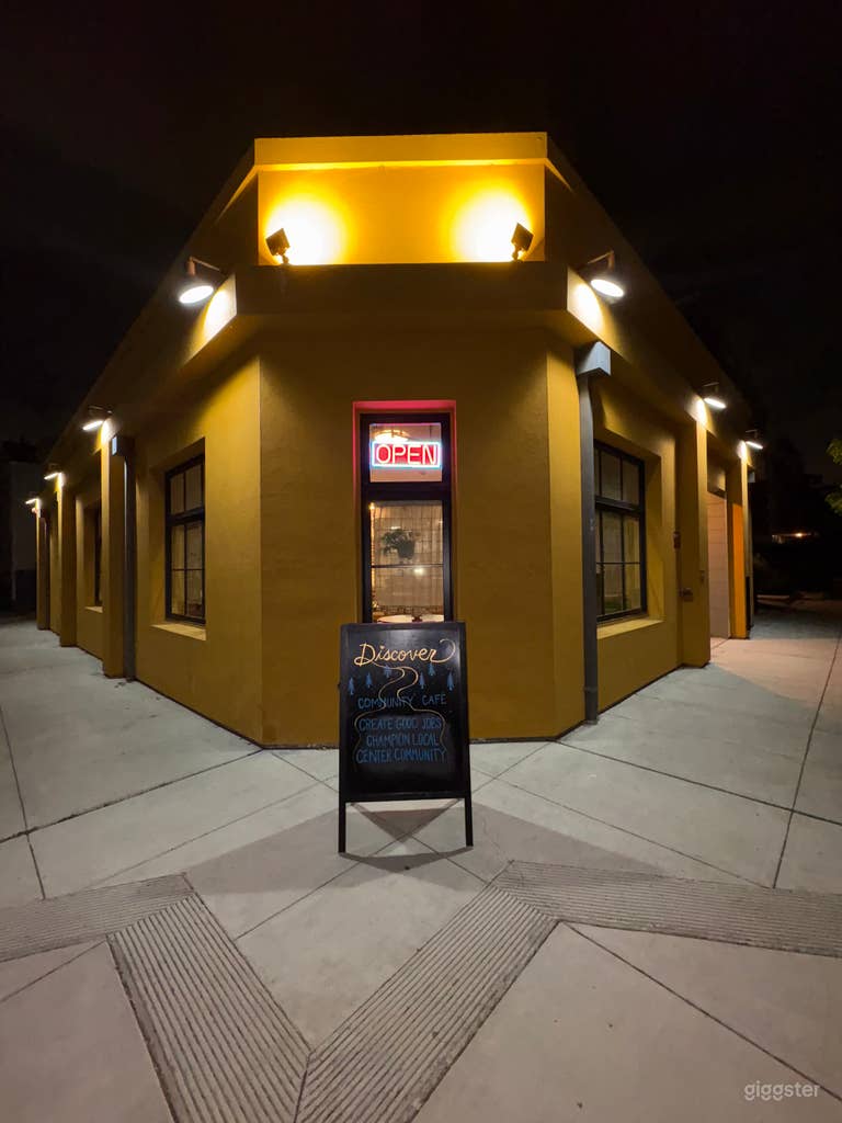  Cozy West Oakland Café 