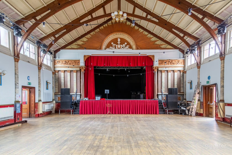  A Stunning Art Nouveau Hall (Up to 400 Guests) 